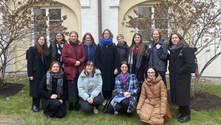 Teilnehmende des Workshops in einem der Höfe der Universität Vilnius im April 2025